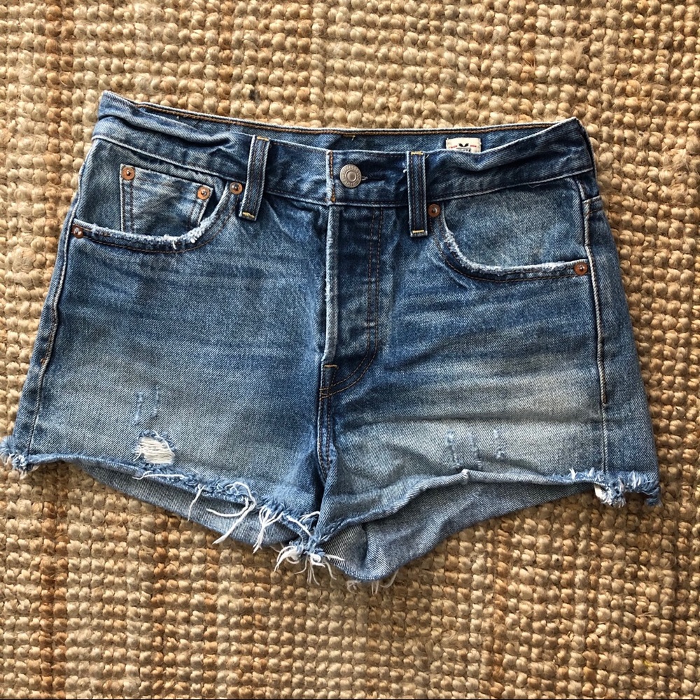 Levi’s wedgie fit denim shorts